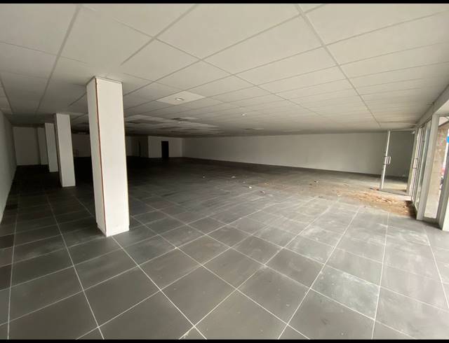 530M² OFFICE TO LET IN SOMERSET WEST CENTRAL